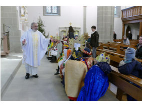 Aussendung der Sternsinger in Naumburg (Foto: Karl-Franz Thiede)